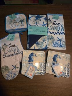 Brand New Never Used Seahorse and Seashell Kitchen Lot