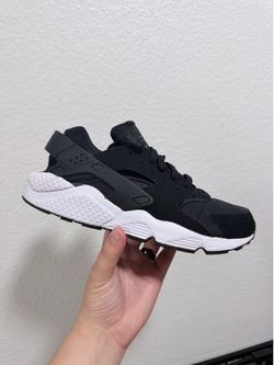 Nike black and white huarache