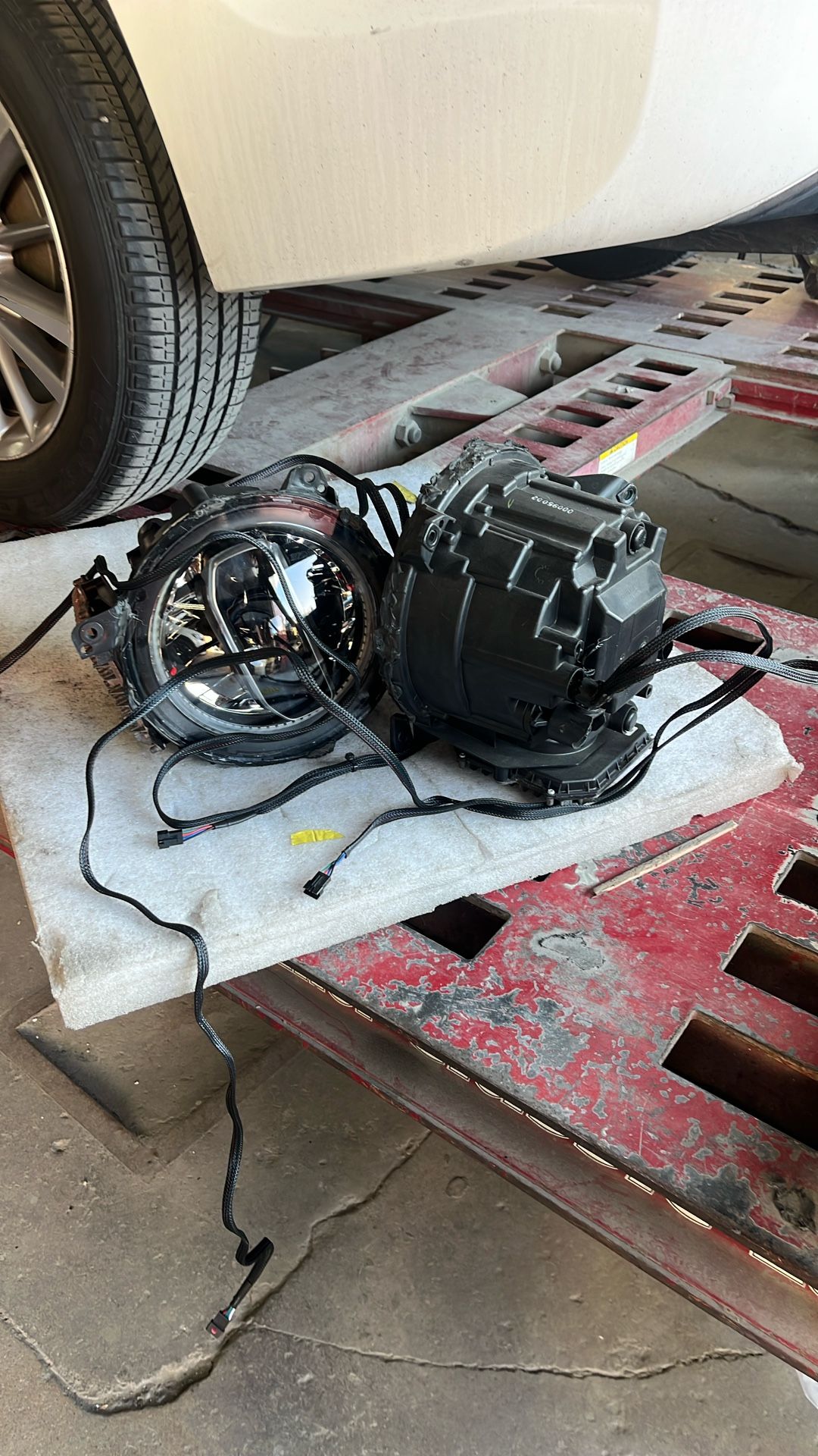 Jeep Gladiator JL Headlights