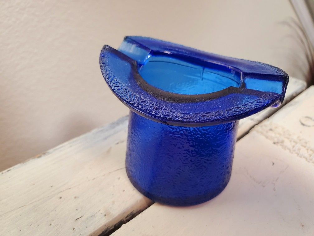 Vintage Cobalt Blue Top Hat Carnival Cigarette Holder & Ashtray