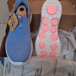 Skechers Slip-Ins NEW