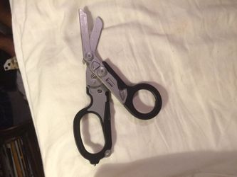 Medical shears