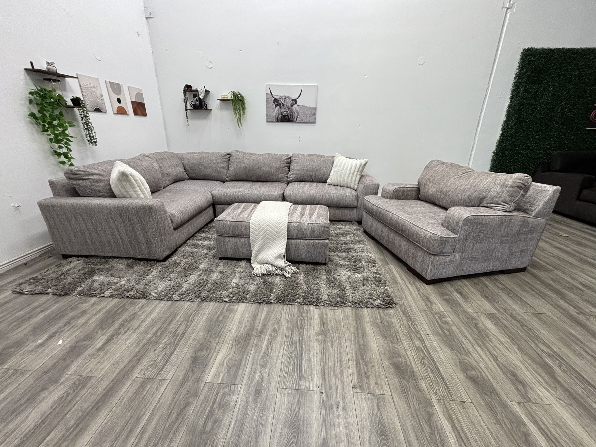 Cream Sectional Couch - Free Delivery