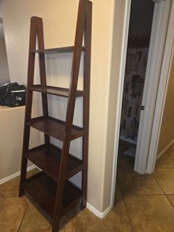 5-Tier Wooden Ladder Bookshelf