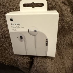 Sealed new Apple EarPods