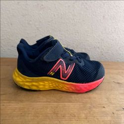 New Balance Toddlers’ Fresh Foam Arishi v4 Blue Kids Sneakers Size 7