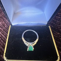  14 K White Gold 1.35 Ct. Emerald Ring With .40ct Baguette Diamonds
