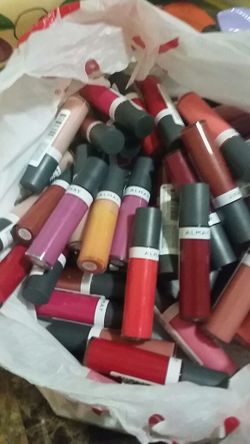 Almay lip gloss