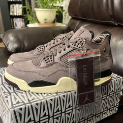 Air Jordan 4 Retro x A Ma Maniére "Violet Ore"