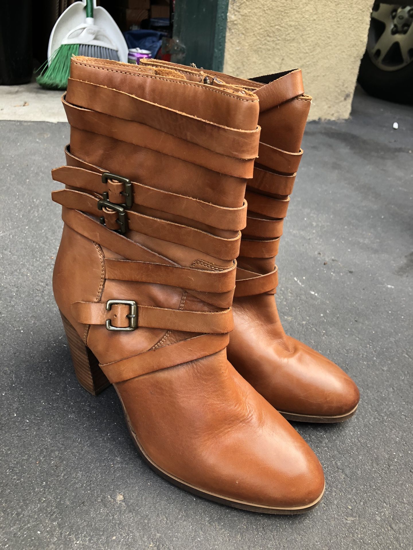 Women boots 9 1/2