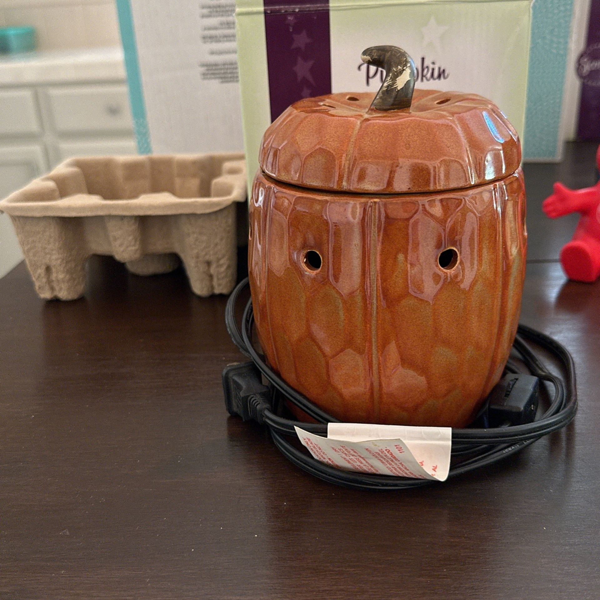 Scentsy Warmer (Pumpkin) Retired