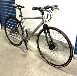 2005 SPECIALIZED SIRRUS PRO HYDRAULIC DISC 18 SPEED HYBRID BIKE