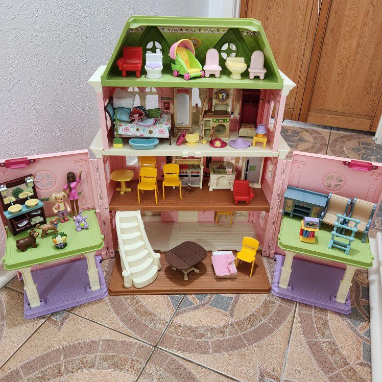 Fisher Price Dollhouse and Toys