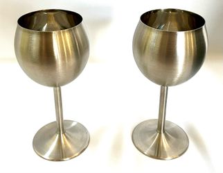 Set of 2 Stainless Steel Wine Glasses / Goblets – Brushed Finish