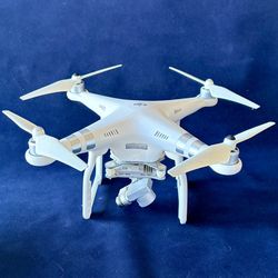 DJI Phantom 3 Advanced Quadcopter Drone. 
