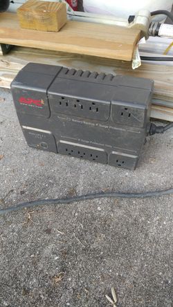 APC COMPUTER BATTERY BACKUP SELLING WO BATTERY $5  As Is Got Two