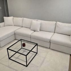 Beautiful cream modular sectional