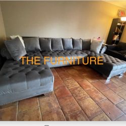 Brand New Fancy Sectional With Pillows Include Available Black And Gray Same Say Delivery 🚚 Financing Available 🔥🔥🔥