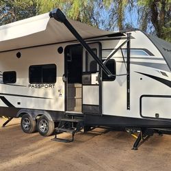 2022  23ft Camper Travel Trailer RV
