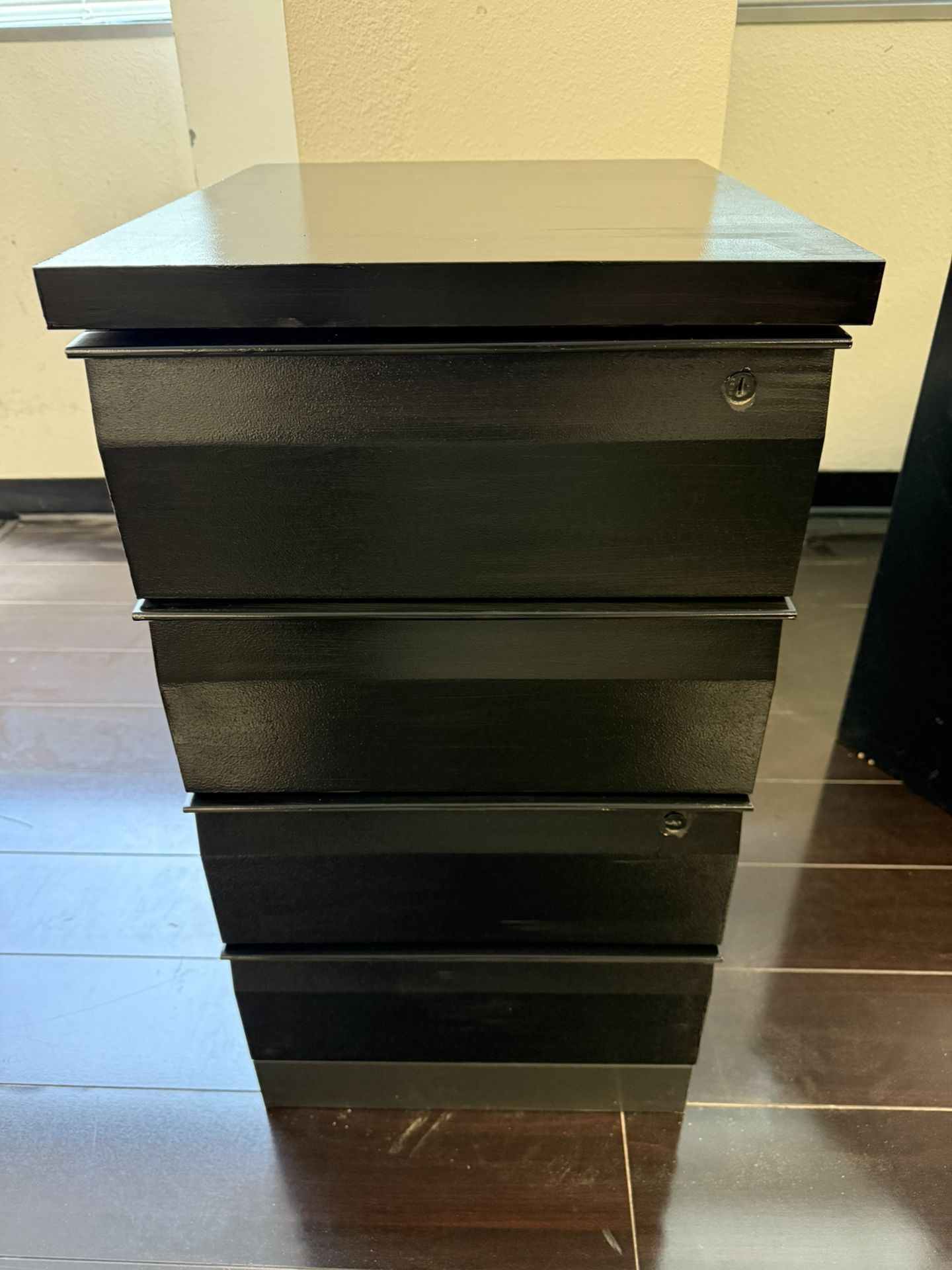 Cabinet   Metal