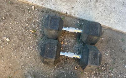 Dumbbells 2 Different Size And Pounds