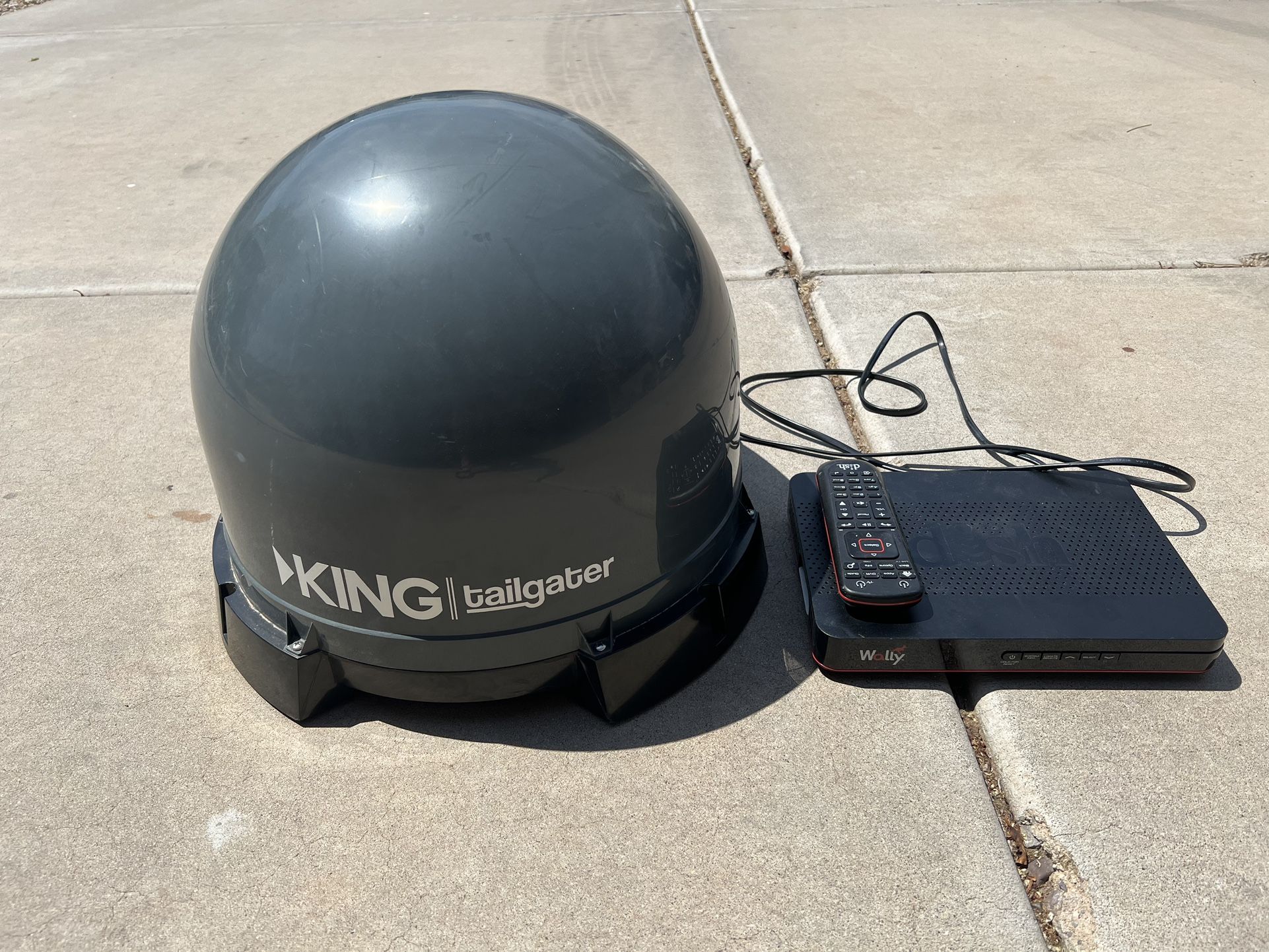 DISH King Tailgater Satellite