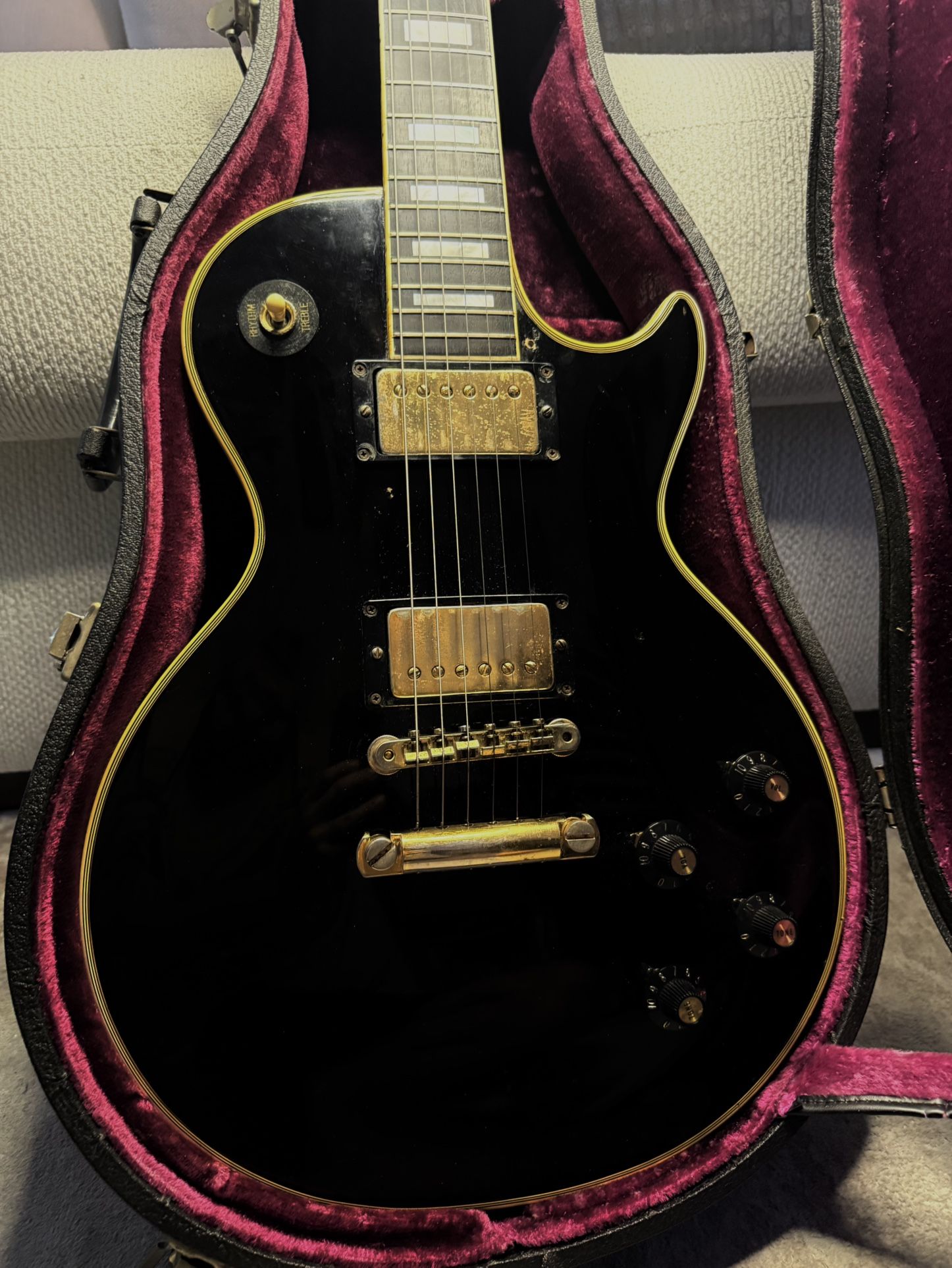 Vintage 1960s Gibson Guitar