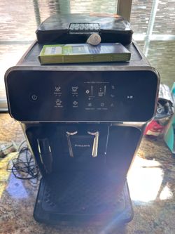 Philips 2200 Series Espresso Machine (EP2220/14) – Well Maintained