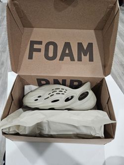 Yeezy Foam Rnr Size 10