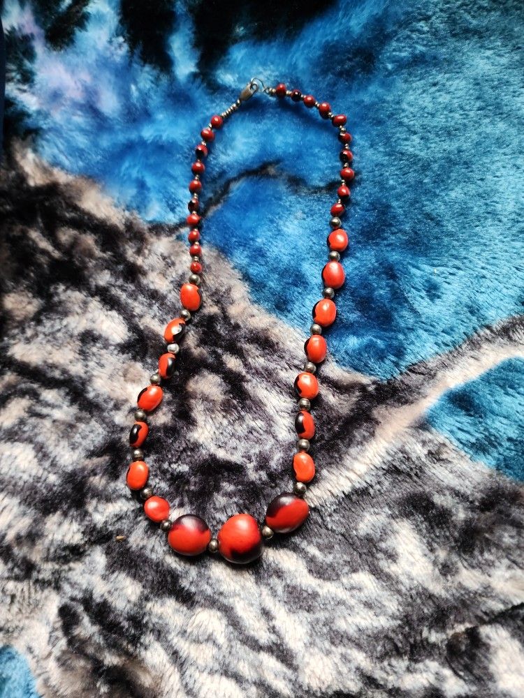 Beautiful necklace stamped 925 (silver beads)