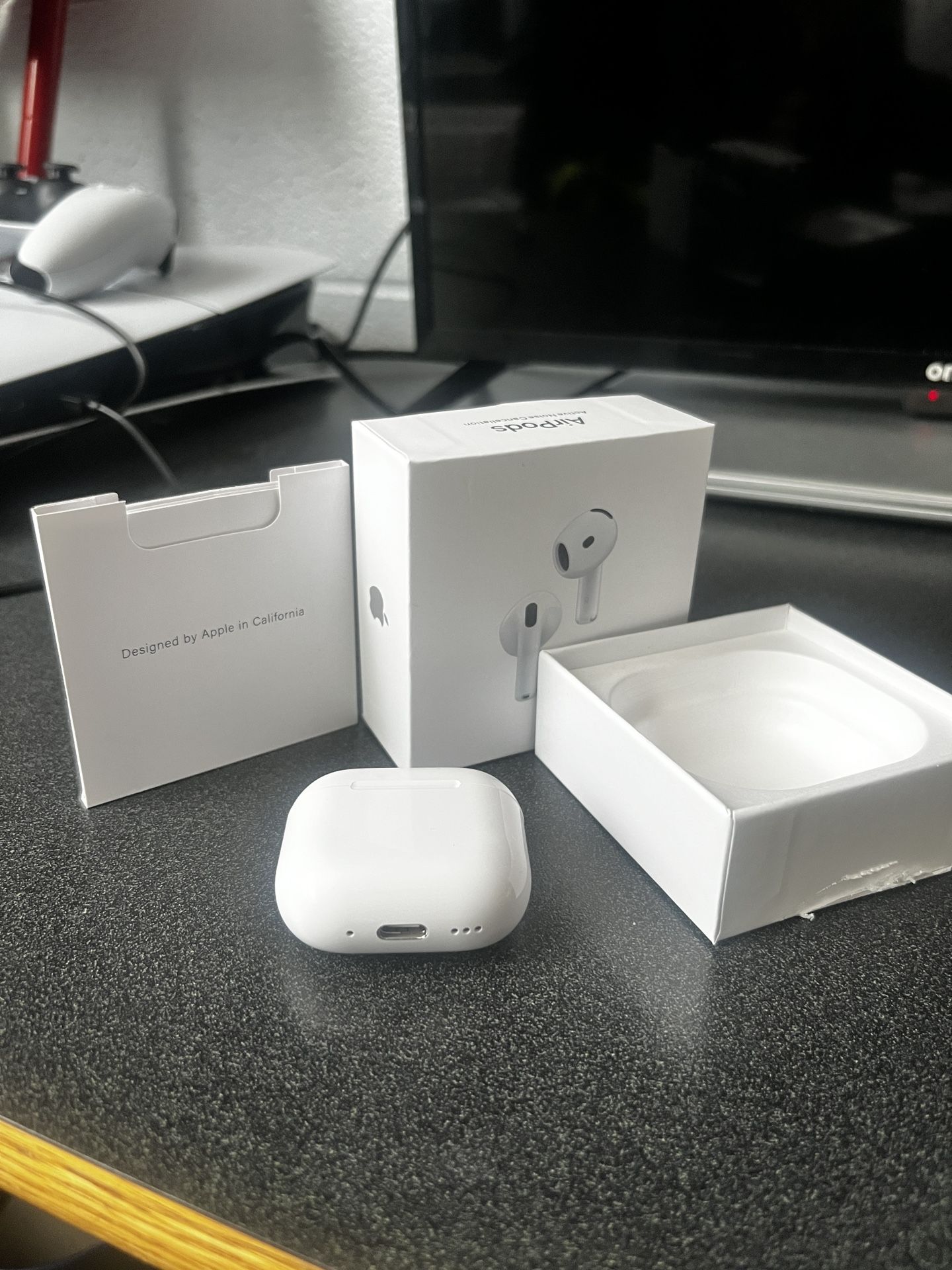 AirPods 4 Active Noise Cancellation