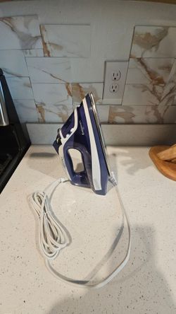 New Black and Decker iron