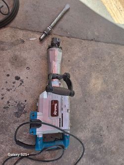 Makita jack hammer