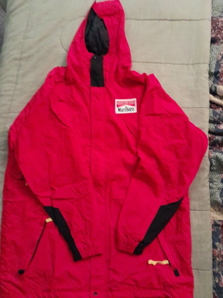 VINTAGE MARLBORO RAIN SUIT LARGE 