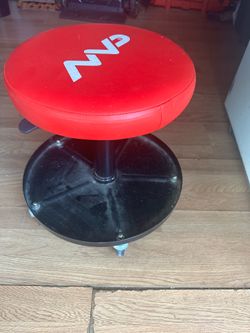 Mechanical stool