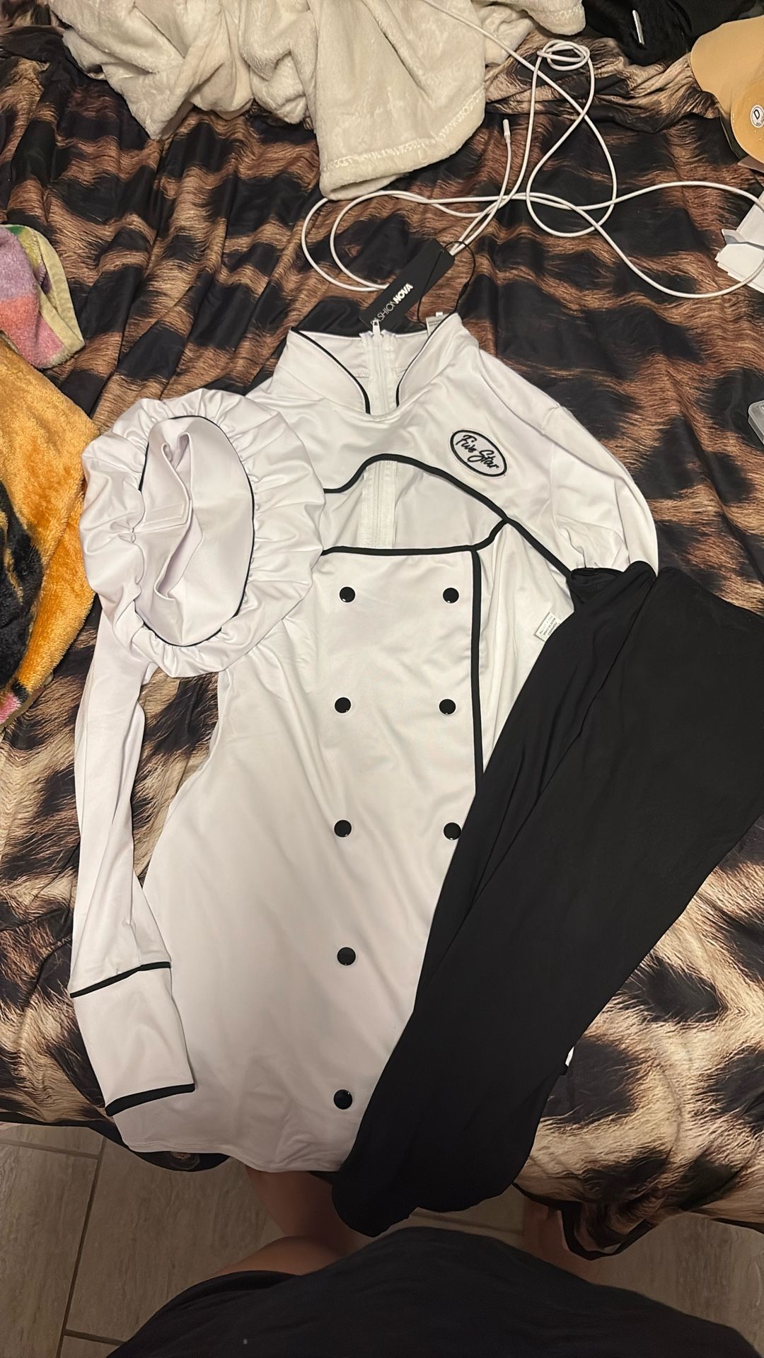 FASHION NOVA CHEF COSTUME 