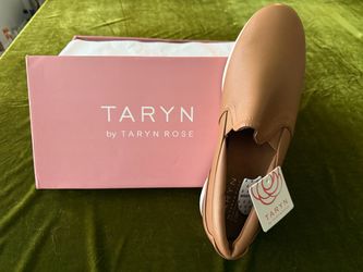 TARYN comfort shoes