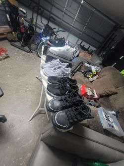 Men's Sneakers Size 10