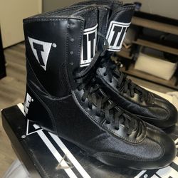 Tittle Boxing Shoes (size 9)