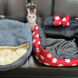 Dog Bed & Toy (Minnie Mouse Sold)