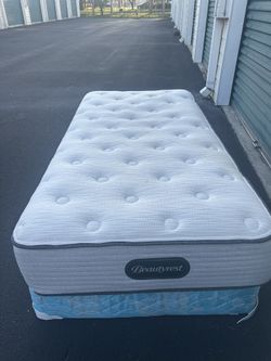 Set Twin Size Mattress And Box 