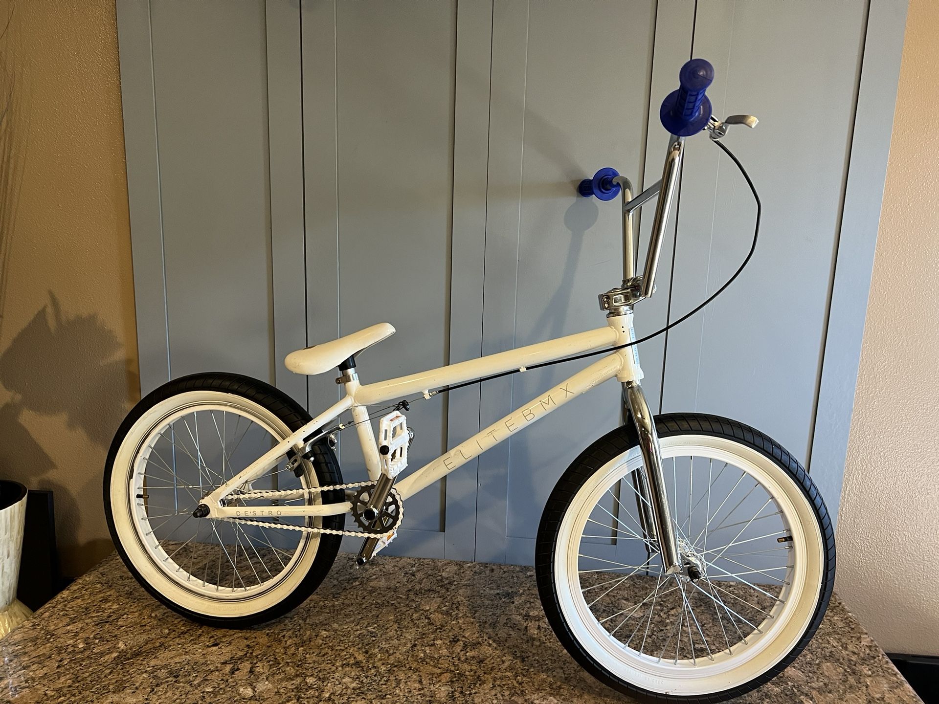 elite 20 bmx bicycle destro model freestyle bike Purple Blast 20" -Live4Bikes free option when giving it as a gift Elite BMX Destro Bike (20.5"