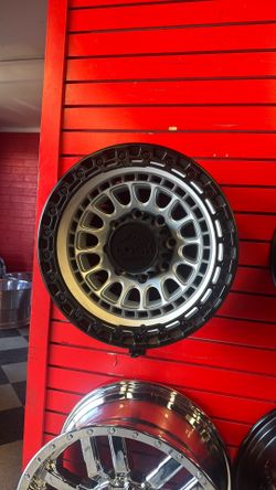 LOCK MOJAVE 17x9 8x165