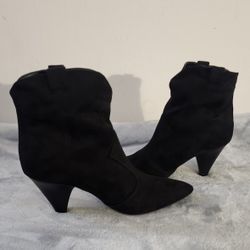 Nine West Cindra Faux Suede Pull-On Ankle Boot  Size 8, Color: Black