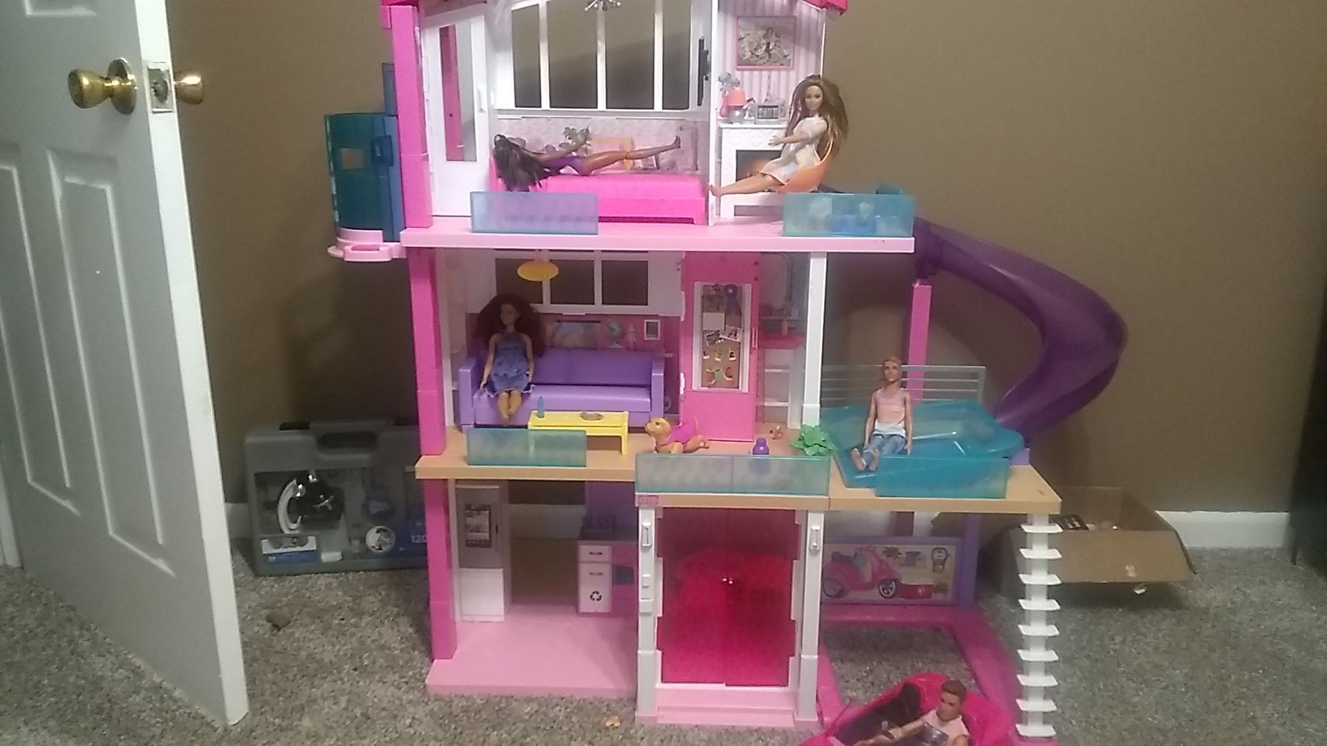 Barbie doll dream house