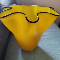 Czech/Bohemian Tango  Handkerchief Vase Vintage 