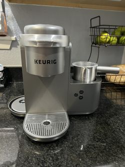 Keurig Coffee / Latte Maker $15 Needs Clear Water Holder Part 