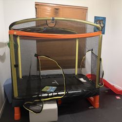 Trampoline W Slide, Swing 