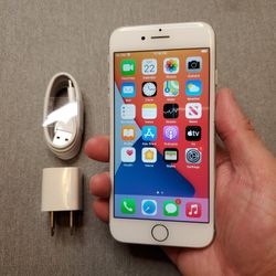 iPhone 7 - UNLOCKED - Like New  