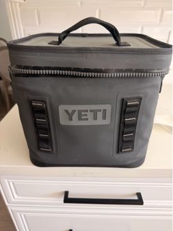 Yeti Hopper Flip 12